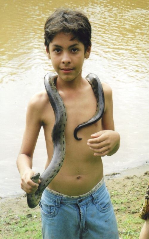 Rurrenabaque boy anaconda La Pampa